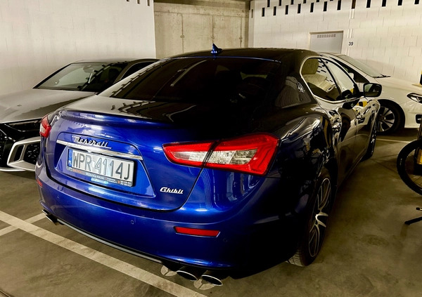 Maserati Ghibli cena 75000 przebieg: 235000, rok produkcji 2015 z Radom małe 191